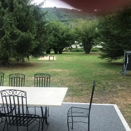 Maison De Caractere Avec Piscine Au Calme, Proche D'aurillac, Ideale Pour Vacances Et Activites En Plein Air - Fr-1-742-299 * Jussac