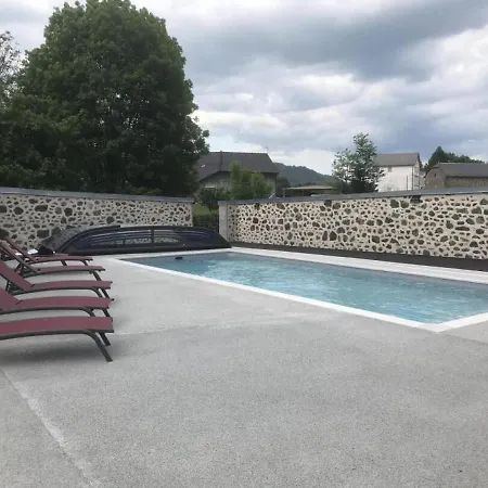 Maison De Caractere Avec Piscine Au Calme, Proche D'aurillac, Ideale Pour Vacances Et Activites En Plein Air - Fr-1-742-299 Tatil Evi