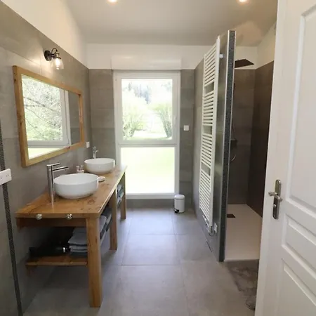 Tatil Evi Maison De Caractere Avec Piscine Au Calme, Proche D'aurillac, Ideale Pour Vacances Et Activites En Plein Air - Fr-1-742-299 Jussac
